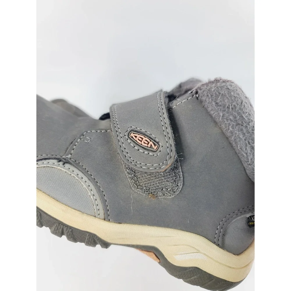 KEEN, Solid Round Toe Leather, Textile Winter Waterproof Boots Boys Size 10 Gray